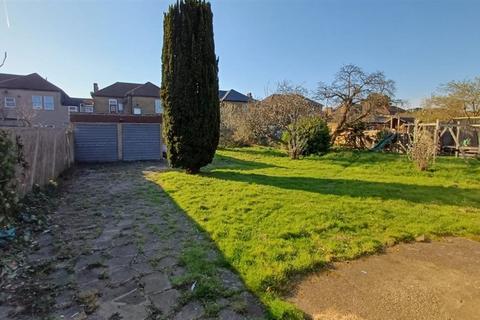 4 bedroom detached house for sale, Barley Lane, ILFORD