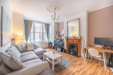 1 bedroom flat to rent, Linden Gardens, Chiswick, London, W4