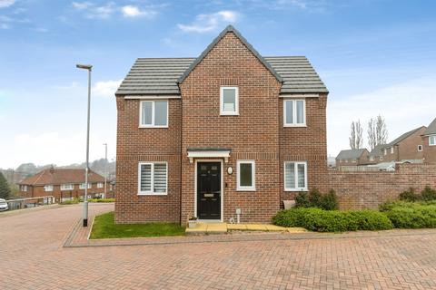 3 bedroom detached house for sale, Seacroft Garth, Leeds