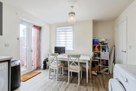 3 bedroom detached house for sale, Seacroft Garth, Leeds
