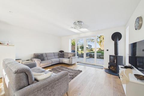3 bedroom detached house for sale, Watchouse Road, Dunmow CM6