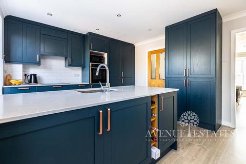 3 bedroom end of terrace house for sale, Wedgwood Drive, Poole BH14