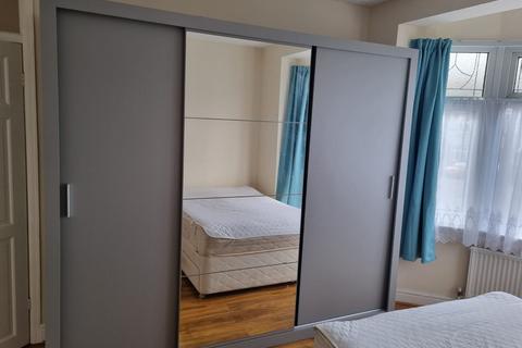 undefined, Bridgwater Drive, Westcliff-on-Sea, SS0