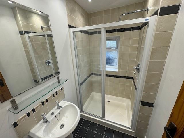 Shower.jpg