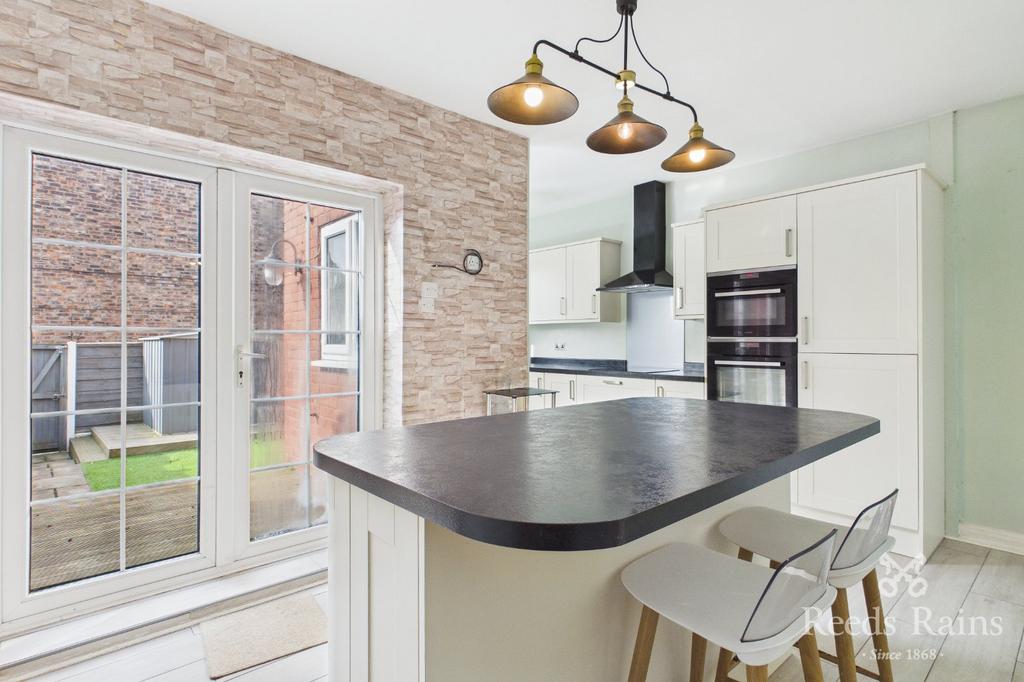 Kitchen/Dining