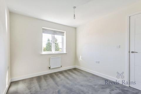 undefined, Peregrine Square, Selby YO8