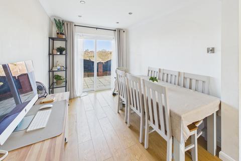 3 bedroom semi-detached house for sale, Butts Road, Sholing, Southampton