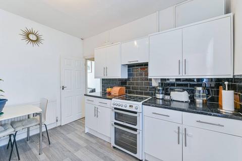 1 bedroom flat for sale, Gosterwood Street, Deptford, London, SE8