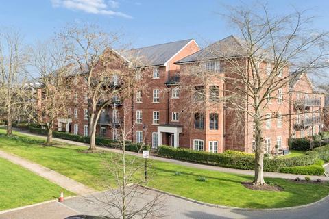 2 bedroom flat for sale, Portland Crescent, Buckinghamshire SL7