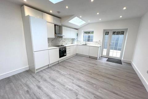 4 bedroom semi-detached house to rent, Fredericks Place, London