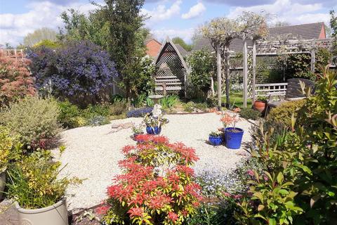 2 bedroom detached bungalow for sale, Tanhouse Lane, Malvern