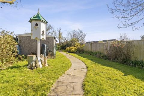 3 bedroom semi-detached house for sale, Sayerland Road, Polegate BN26