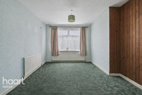 3 bedroom semi-detached house for sale, Crowland Avenue, Hayes