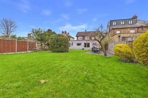 undefined, Slough Road, Datchet, Berkshire, SL3