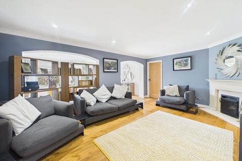 undefined, Slough Road, Datchet, Berkshire, SL3