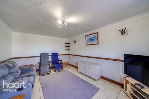 3 bedroom end of terrace house for sale, Osbert Road, Witham