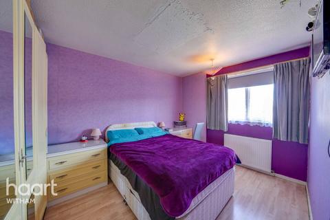 3 bedroom end of terrace house for sale, Osbert Road, Witham