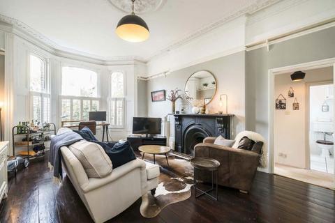 1 bedroom flat for sale, Burlington Road, London W4