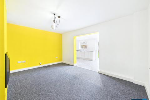 undefined, Wike Gate Grove, Thorne, Doncaster, South Yorkshire, DN8