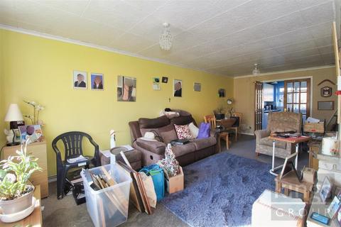 3 bedroom terraced house for sale, Manor Way, Cheshunt, Waltham Cross