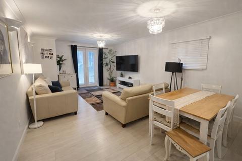 2 bedroom flat for sale, Hulse Road, Hampshire SO15