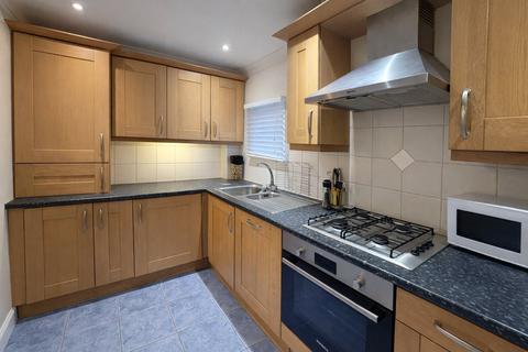 2 bedroom flat for sale, Hulse Road, Hampshire SO15