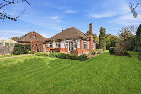 2 bedroom bungalow for sale, Stapleford Road, Stapleford Abbotts, Romford