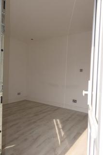 undefined, Old Road West, Gravesend, DA11 0LY – 3 Bedroom Terraced House