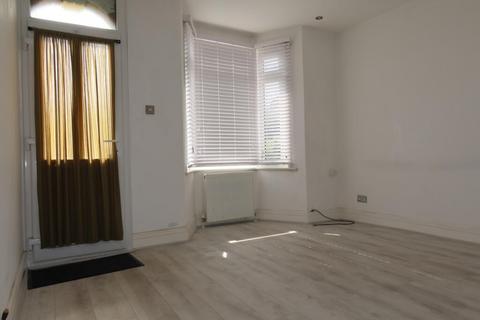 undefined, Old Road West, Gravesend, DA11 0LY – 3 Bedroom Terraced House
