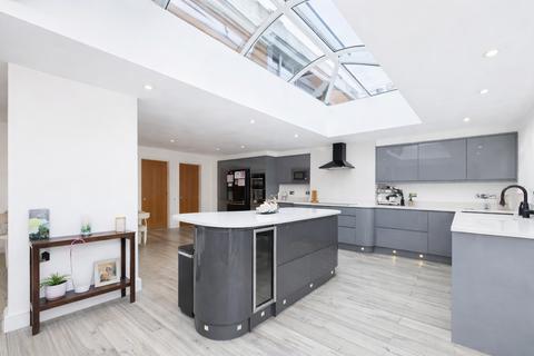 undefined, Barley Close, Daventry, NN11 0FW