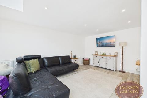 undefined, Barley Close, Daventry, NN11 0FW