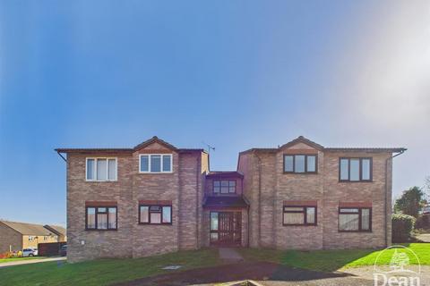 1 bedroom flat for sale, Fairways Avenue, Coleford
