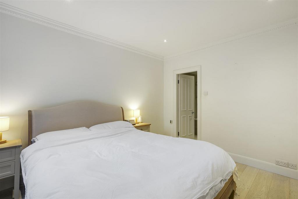 Culford Gardens5-9,Flat2-14.jpg