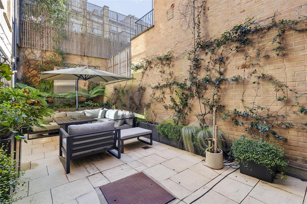 Culford Gardens5-9,Flat2-12.jpg