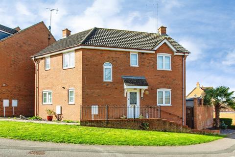 4 bedroom detached house for sale, Foundry Walk, Thrapston, Kettering