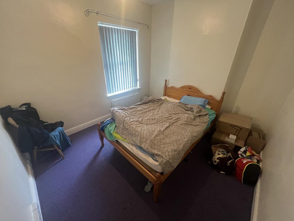 Warren bedroom