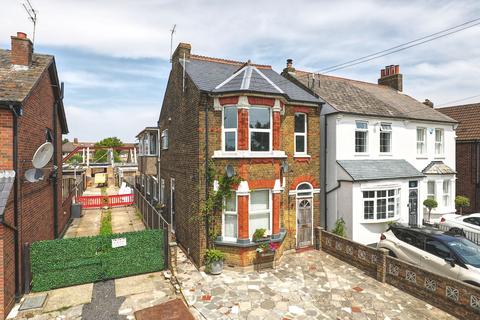 undefined, Trinity Lane, Waltham Cross, EN8