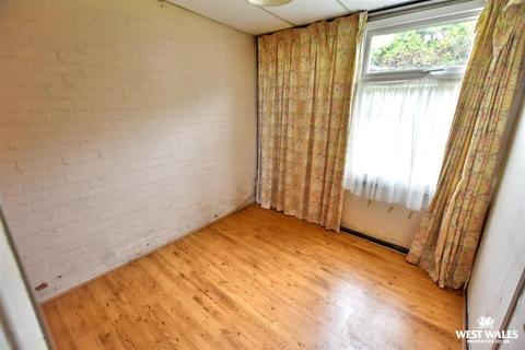 undefined, Roch, Haverfordwest