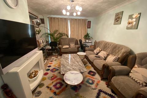 3 bedroom end of terrace house for sale, Brook Road, Marston Moretaine, Bedford
