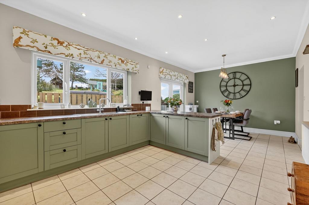 Dining Kitchen