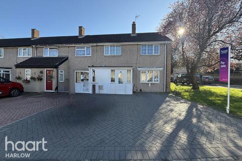 undefined, Sadlers Mead, Harlow