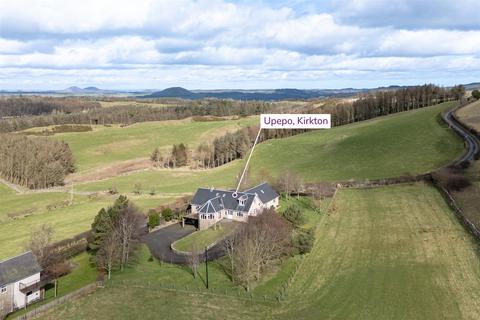 undefined, Upepo, Kirkton