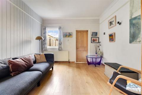 undefined, Burnside, Cambridge CB1
