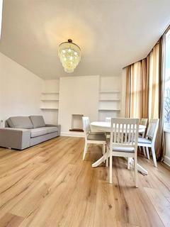 2 bedroom house to rent, Heathfield Road, London