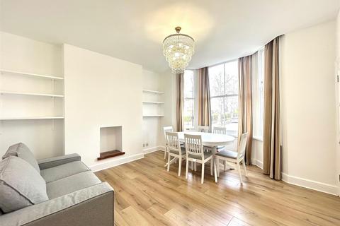 2 bedroom house to rent, Heathfield Road, London