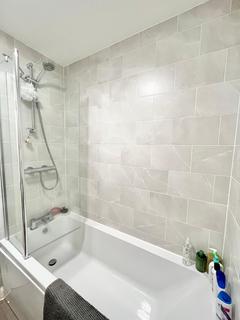 1 bedroom in a flat share to rent, Hope Street, Birmingham B5