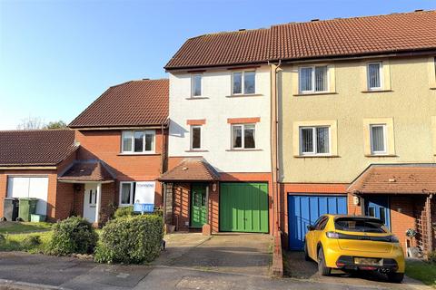 undefined, Wesley Close, Taunton TA1