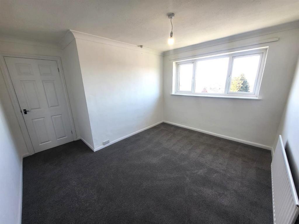 Bedroom 2 Pic 2