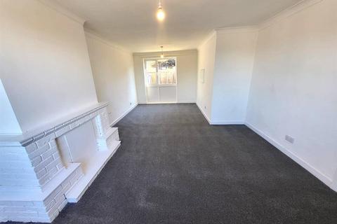 3 bedroom terraced house to rent, 106, Central Drive Dudley DY3 2QN