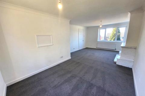 3 bedroom terraced house to rent, 106, Central Drive Dudley DY3 2QN